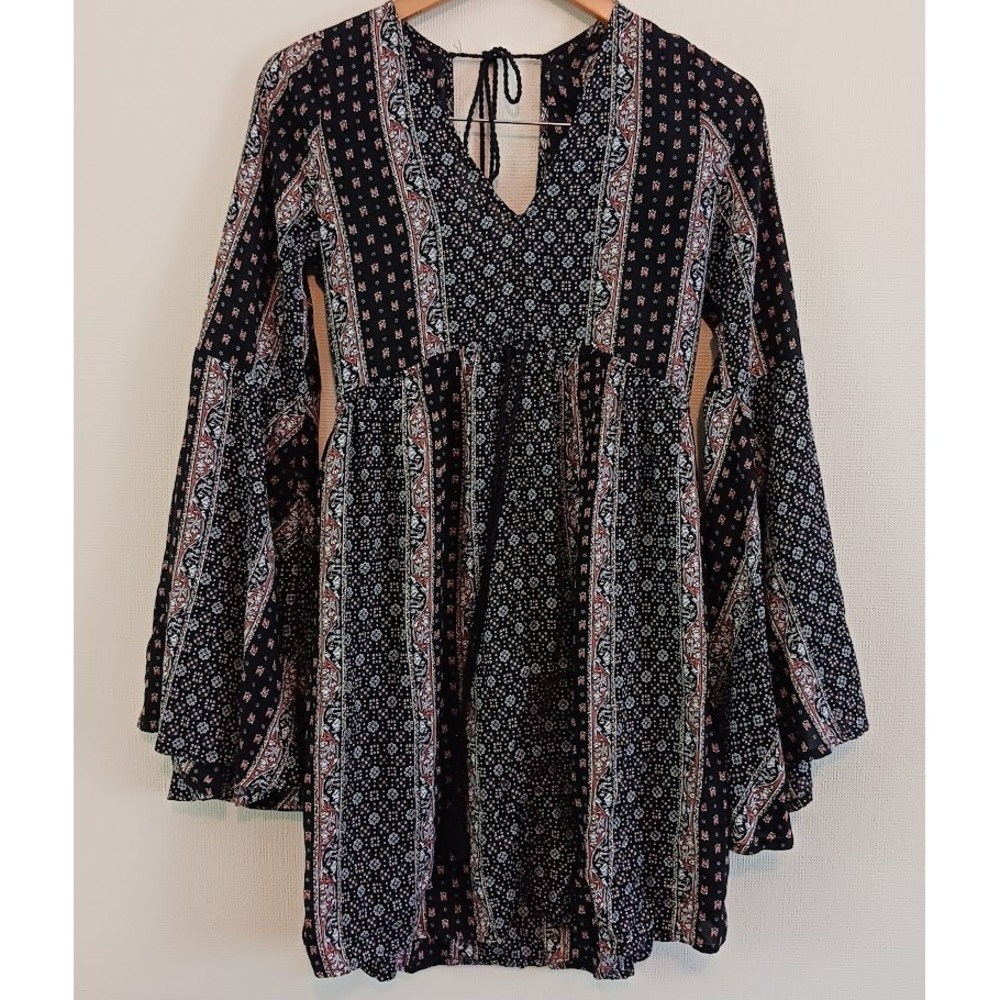 Abercrombie fitch Navy blue & Floral Bell‎ Sleeve Dress Size M Boho Chic